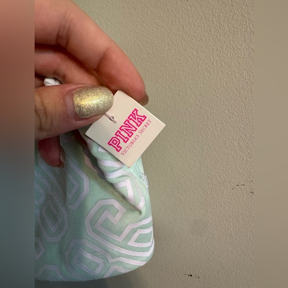 2/$15 NWT Victoria Secret Sport Bra - Picture 5 of 7